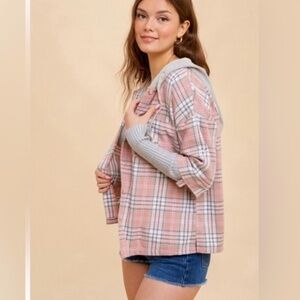 Hem & Thread Pink Plaid Short Sleeve Hooded Button Down, size Small, NWT
